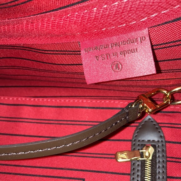 Authentic NWT Louis Vuitton Neverfull MM Damier Ebene w/ wristlet - Picture 4 of 14